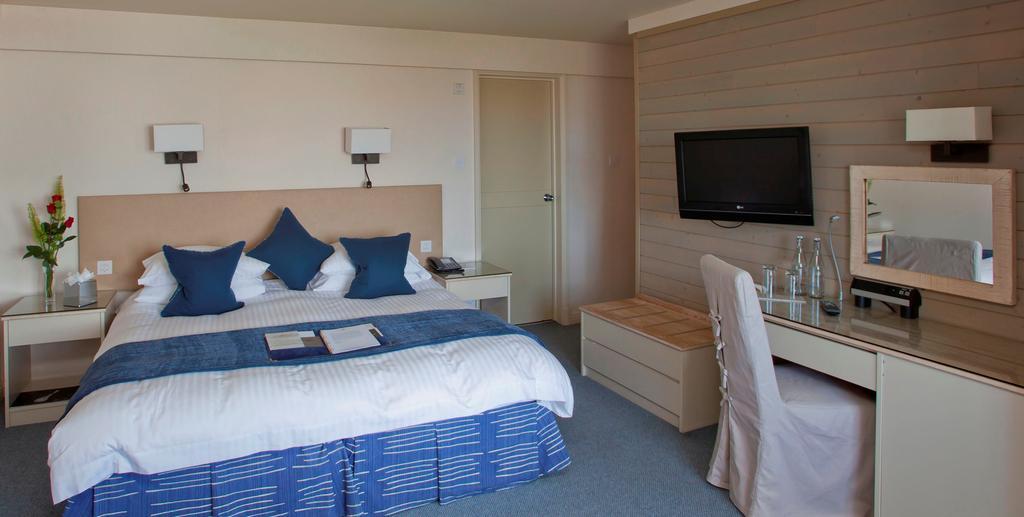 Cobo Bay Hotel Castel Quarto foto