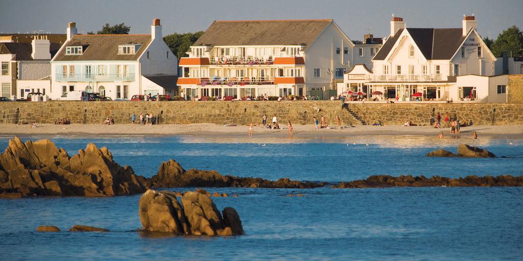 Cobo Bay Hotel Castel Exterior foto